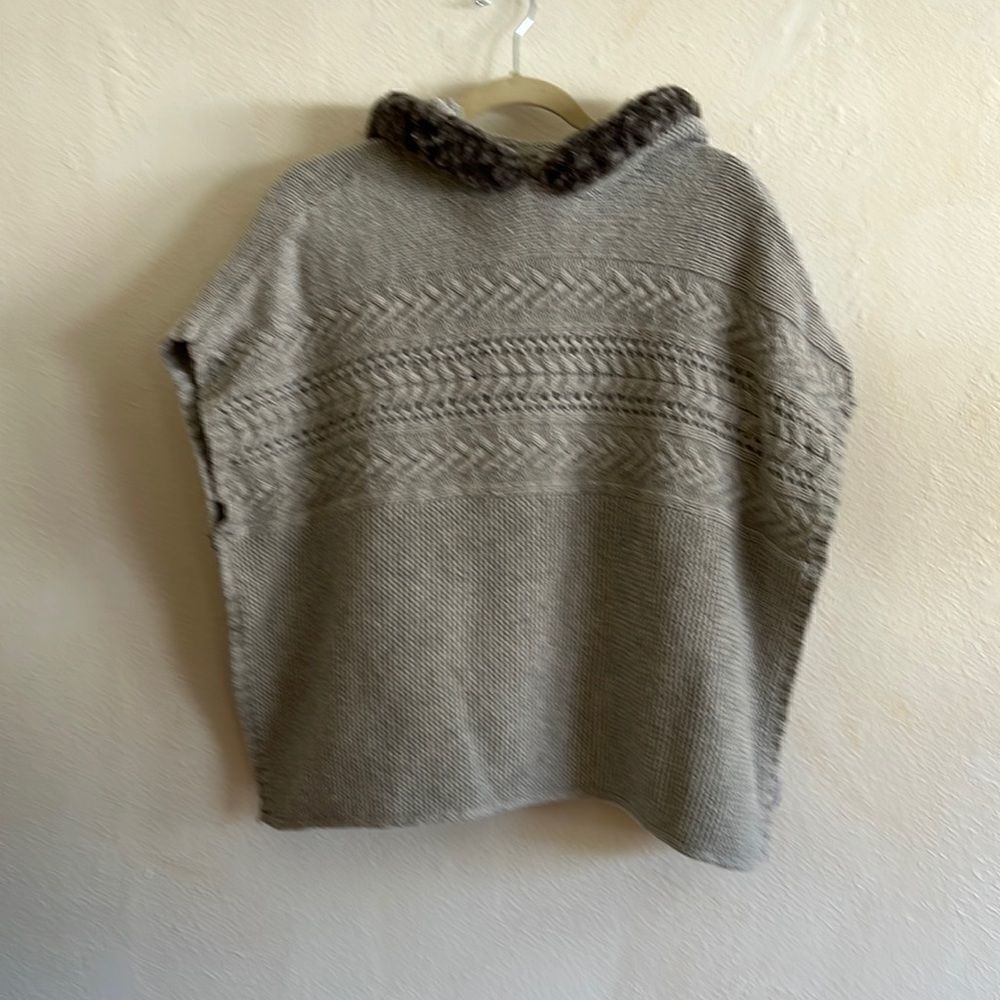 Gap Kids Gray Sweater Poncho With Faux Fur Trimmed Hoodie Size XL
